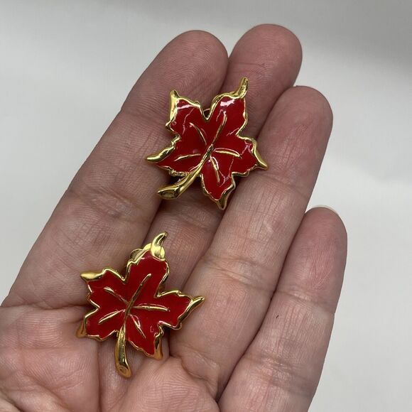 Gold Tone Red Enamel Leaf Brooche And Matching Clip Earring Set New - Picture 4 of 5
